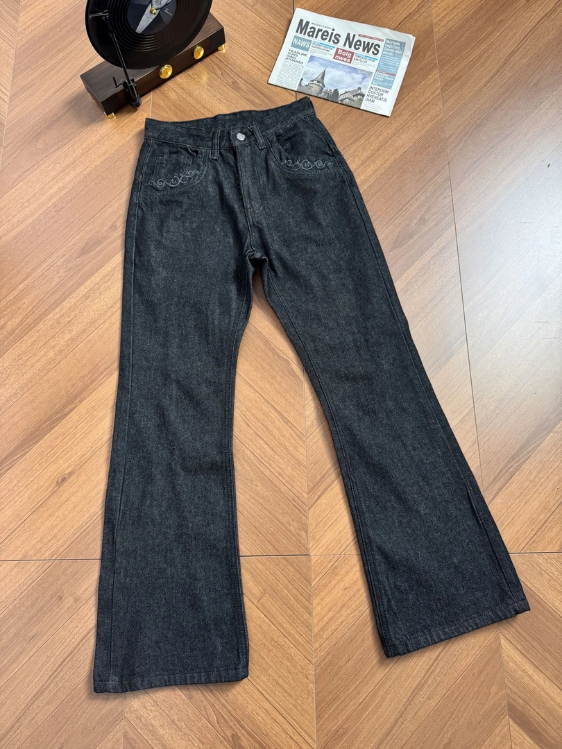 Way「永生花刺绣原牛」cleanfit修身微喇塑性646倒三角分割线牛仔裤