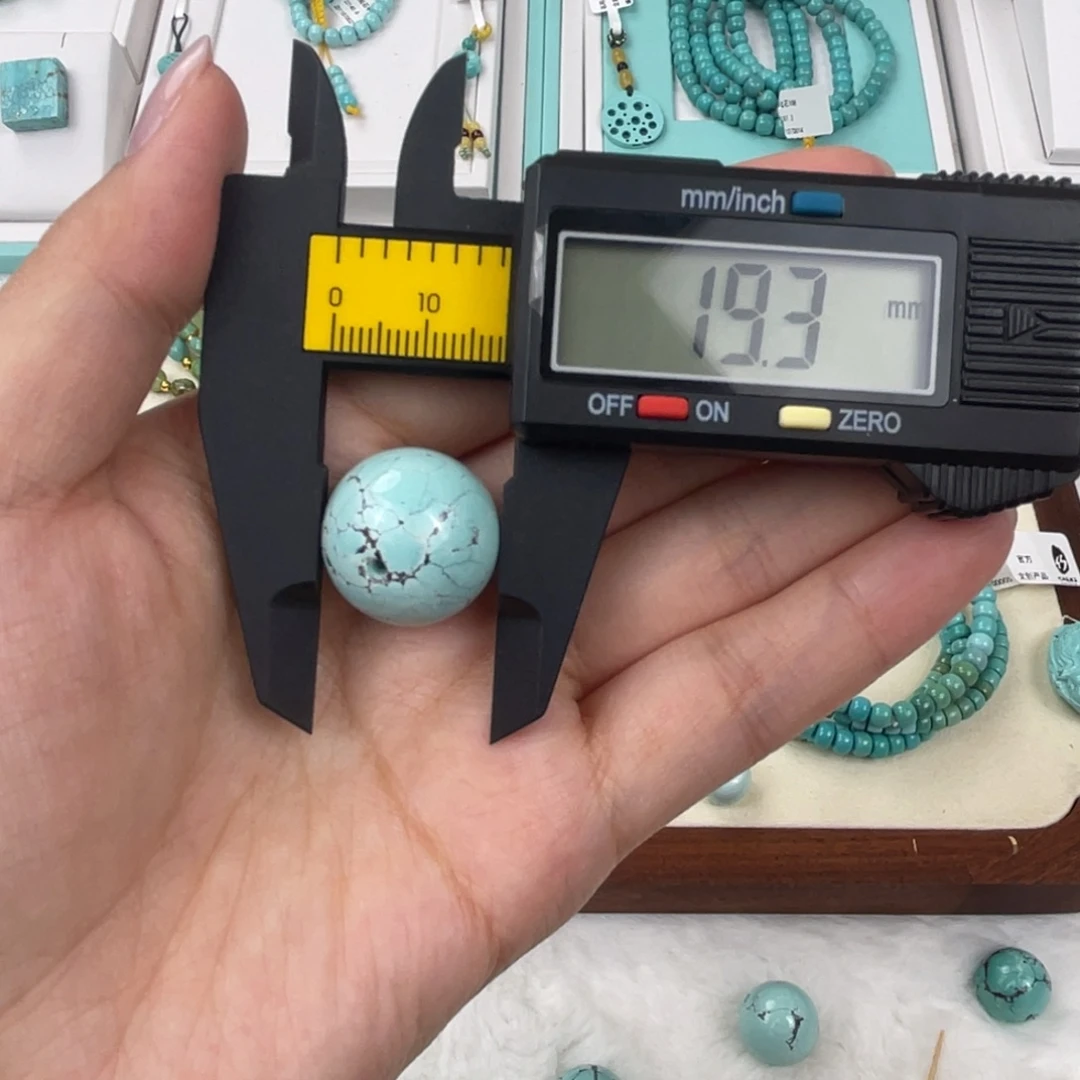 绿松石未镶嵌圆珠卡19.3  重 9克