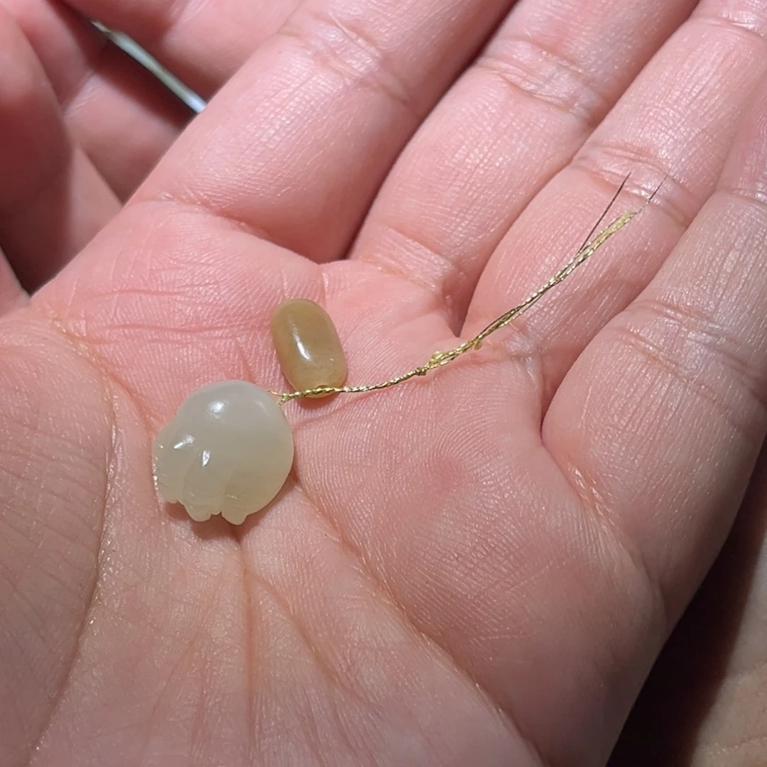 禹***馆和田玉未镶嵌珠宝半成品