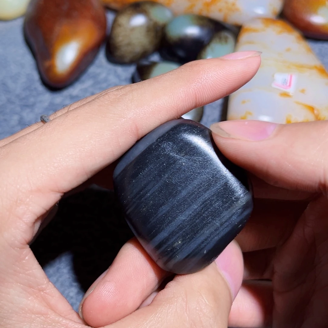 和田玉未镶嵌珠宝奇石