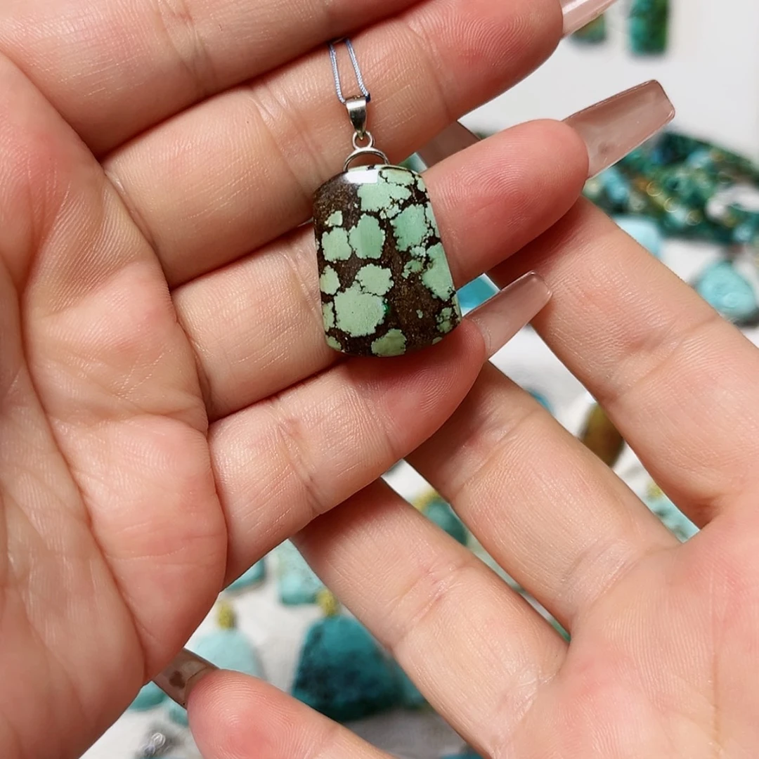 【闪购商品】未镶嵌绿松石珠宝奇石