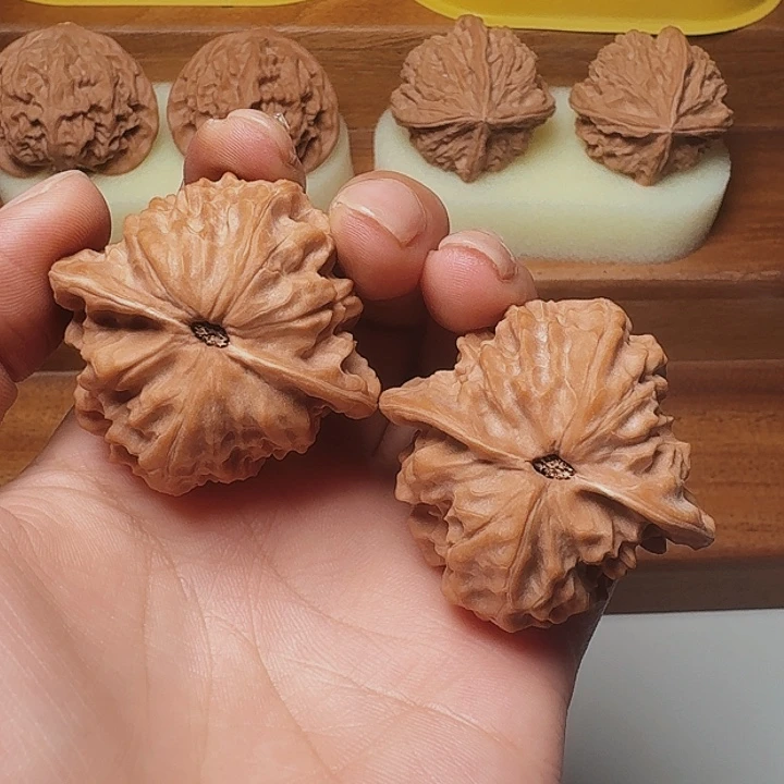 文玩核桃把件野狼42全家福新果