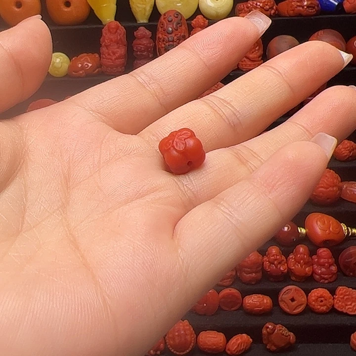 毛****南红玛瑙未镶嵌卡9