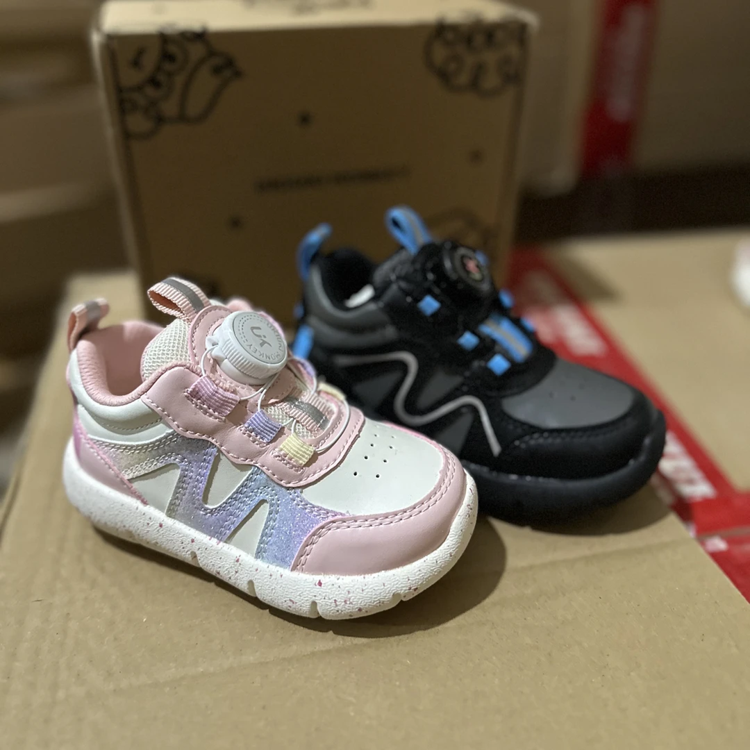 云感底透气男女通用鞋子运动鞋婴童四季皮面