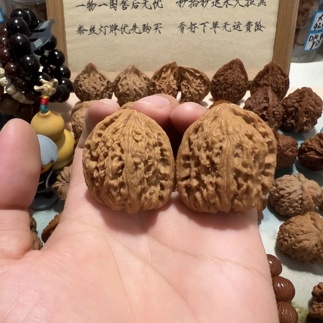 33号文玩核桃36尺南疆石