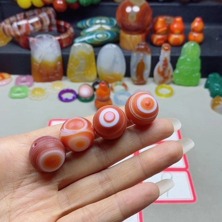 未镶嵌颈饰玛瑙/玉髓屿****石