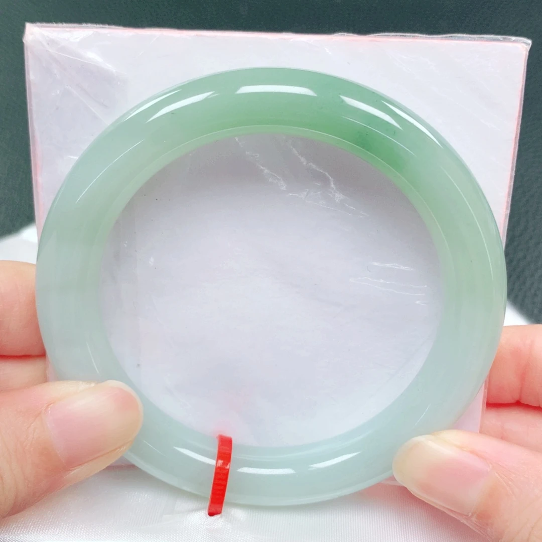 翡翠未镶嵌手镯56圈