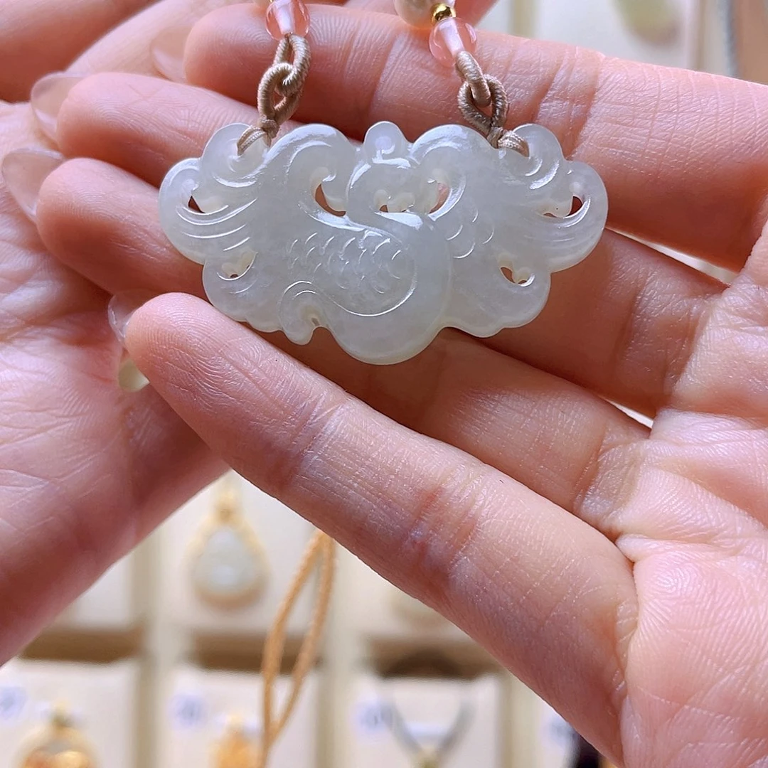 和田玉吊坠(赠链)未镶嵌花**上