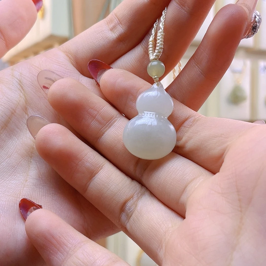 和田玉吊坠(赠链)未镶嵌粉***粉