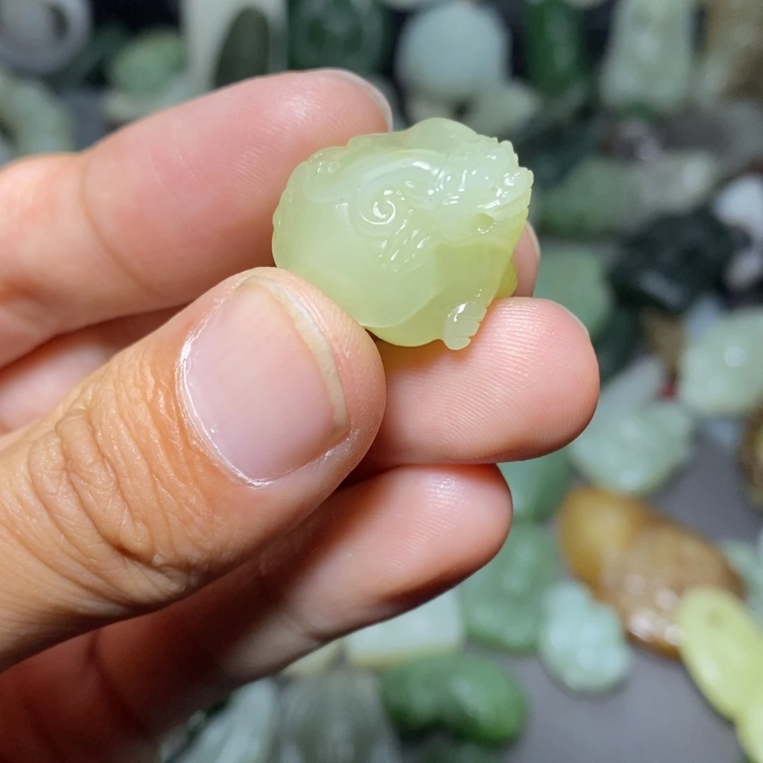 颈饰未镶嵌和田玉