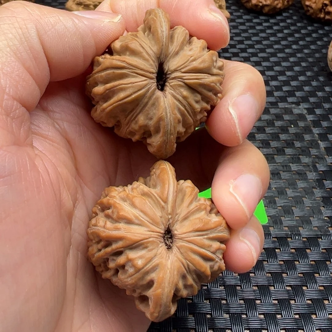 文玩核桃吊坠汉高楼