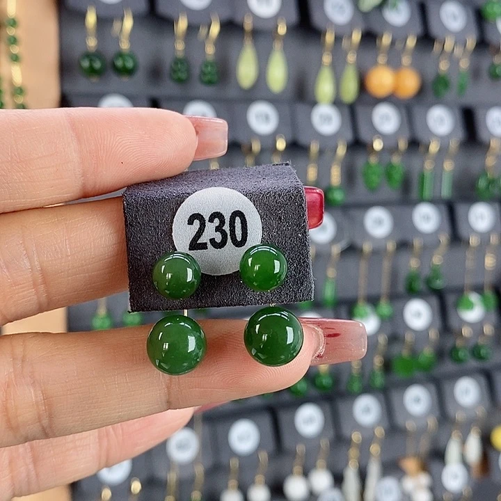 和田玉耳饰18K金镶嵌