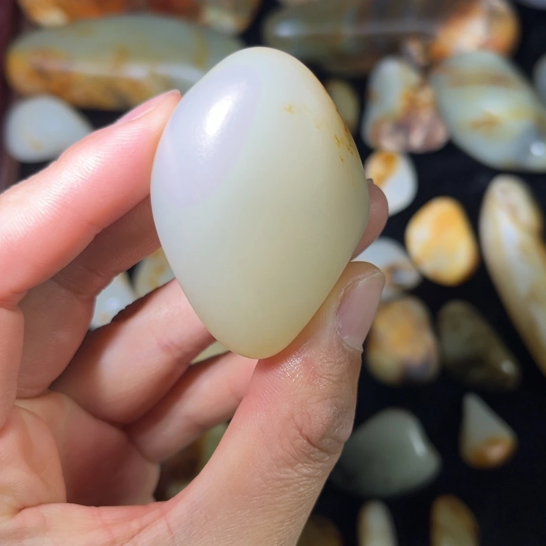 和田玉（糖玉）未镶嵌挂件60g