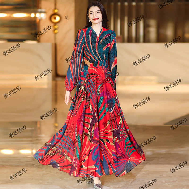 香衣丽华28A-297春季新款气质V领数码印花大摆度假连衣裙修身显瘦