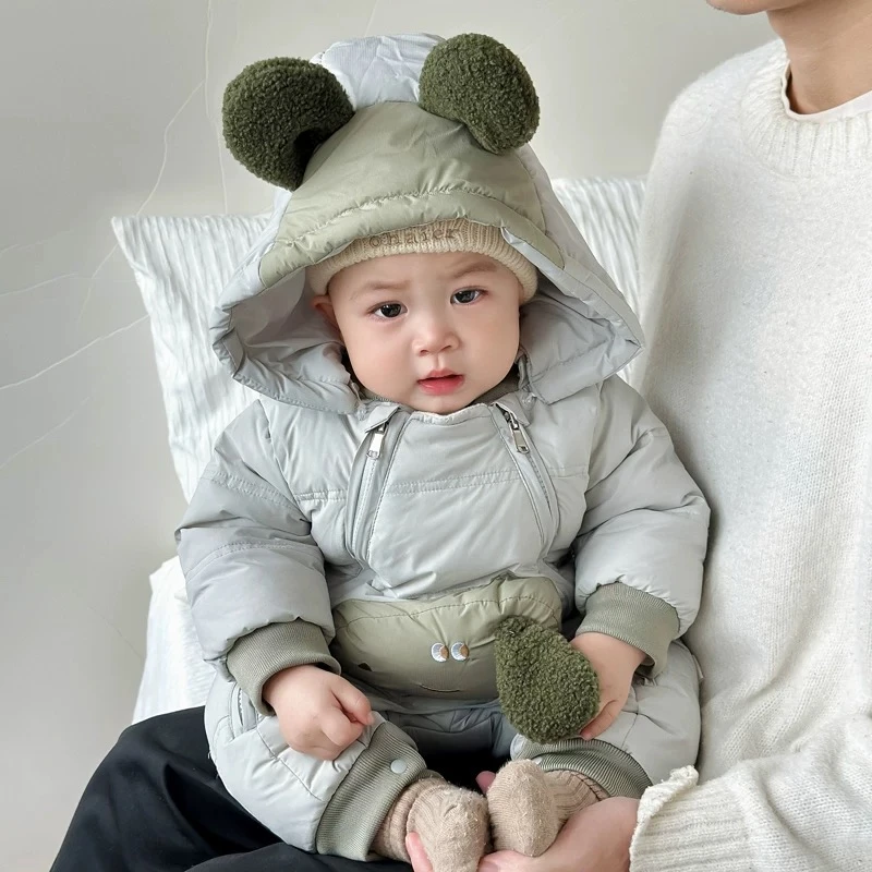 小修狗冬季爬服拉链连体厚实长爬款简月女宝加厚新生儿保暖羽