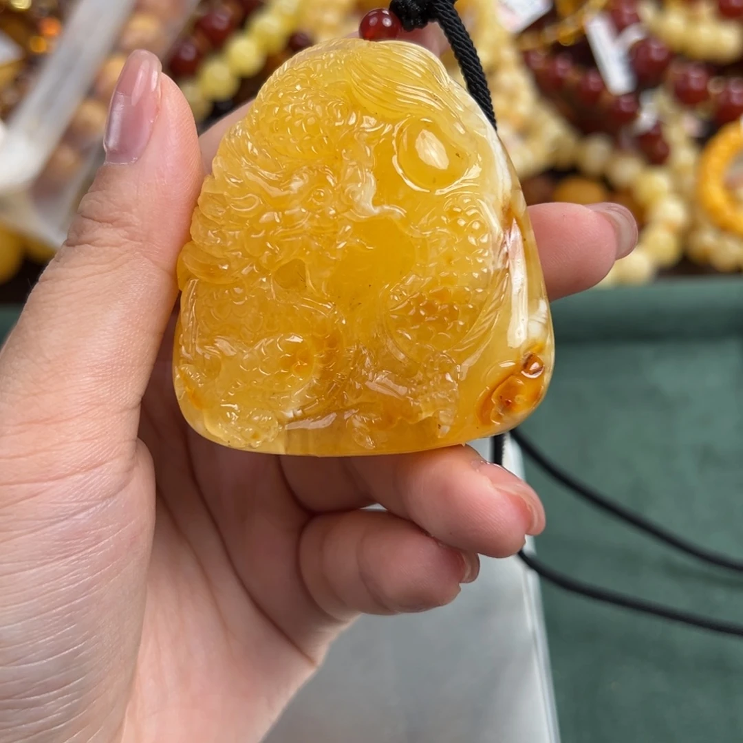 琥珀未镶嵌珠宝奇石