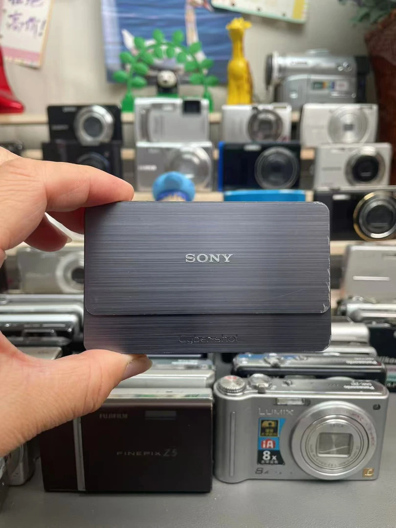 9新 Sony/索尼 T700 贴膜 全套配件 数码CCD相机 福利价