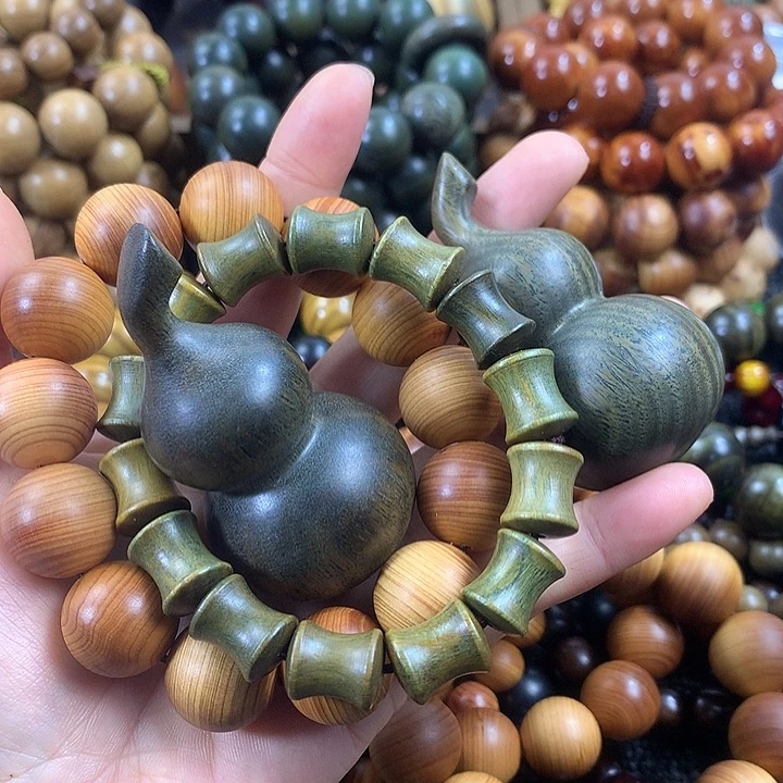 绿檀竹节葫芦两个崖柏1.8