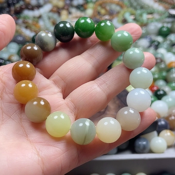 未镶嵌和田玉车挂