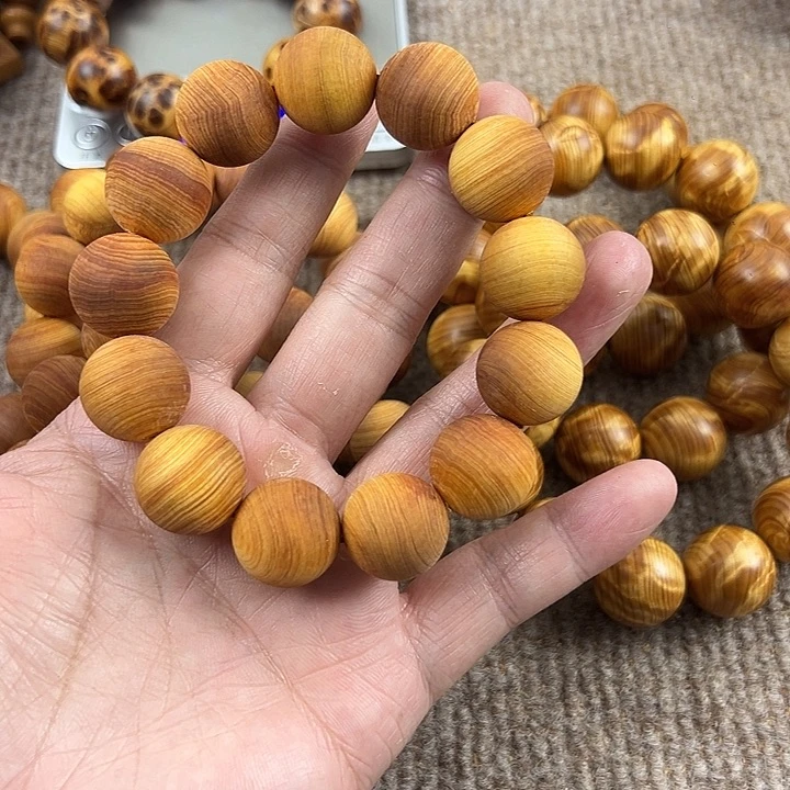 木太行崖柏1.8陈化。。。。。。。