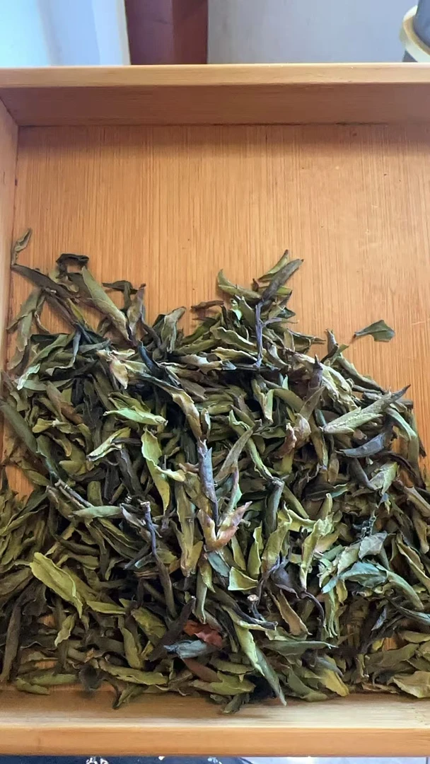 10月28日  100克   25年大雪山野生白 白茶散茶   ax-26