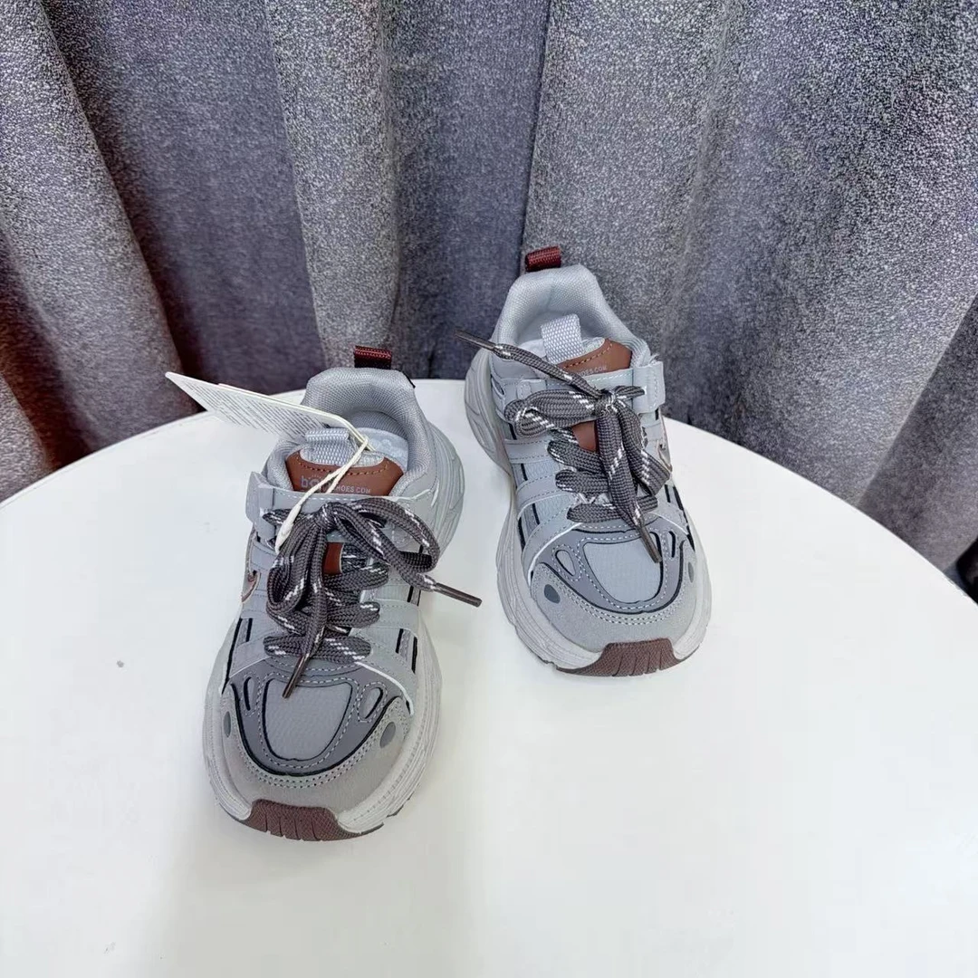 C9318  咖色   时尚儿童舒适系带休闲鞋