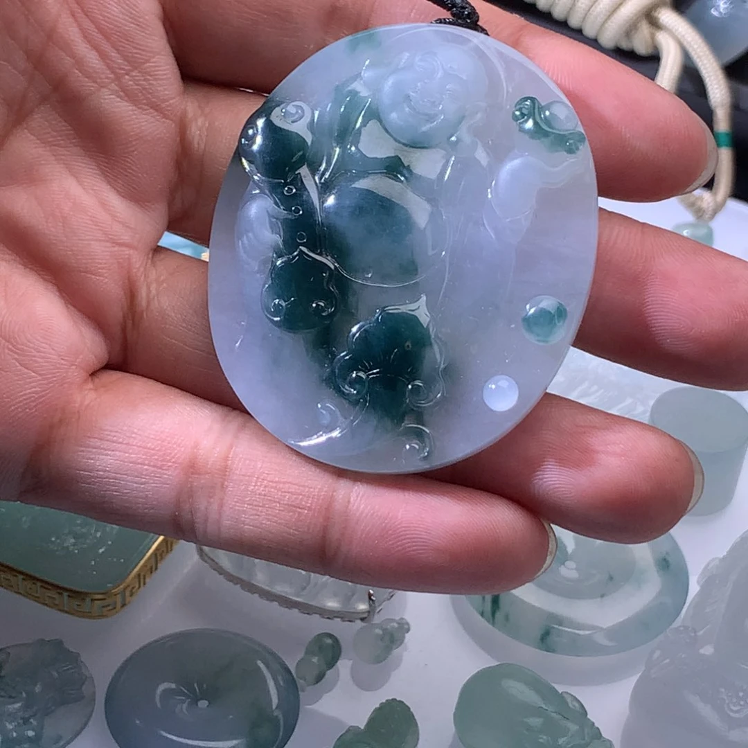 颈饰未镶嵌翡翠挂件