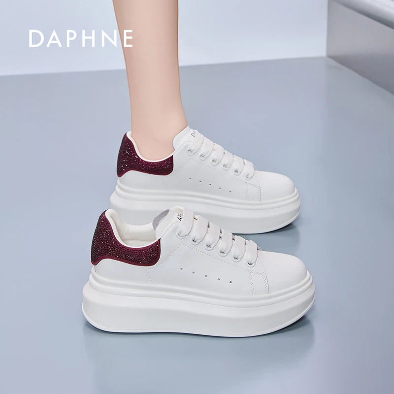 达芙妮厚底增高小个子板鞋2025秋季新款百搭时尚网红女士休闲鞋L