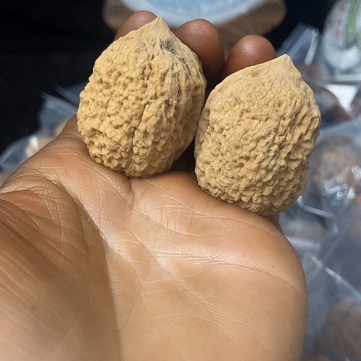 把件文玩核桃云南铁核桃基地86