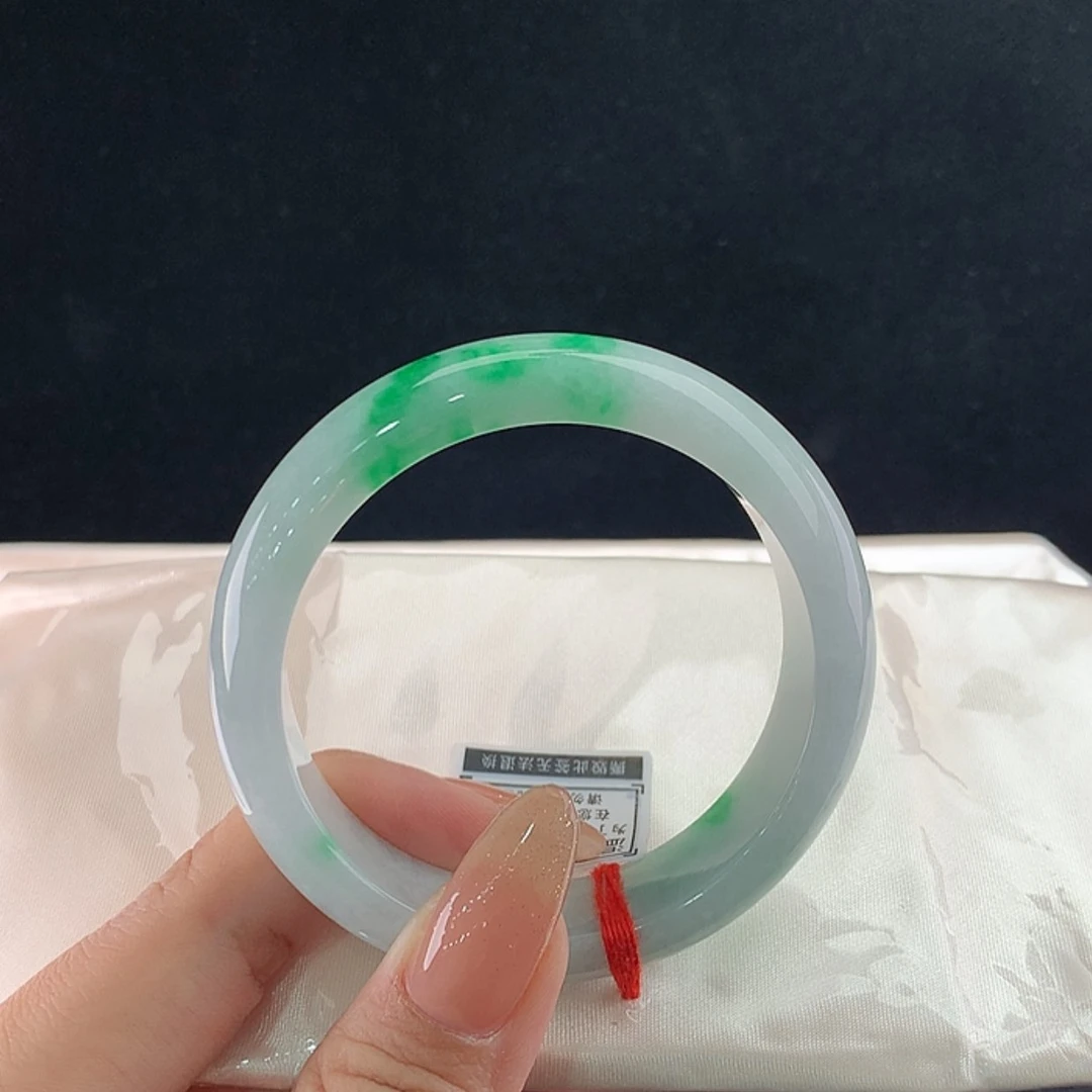 【闪购商品】未镶嵌手镯翡翠正55.6