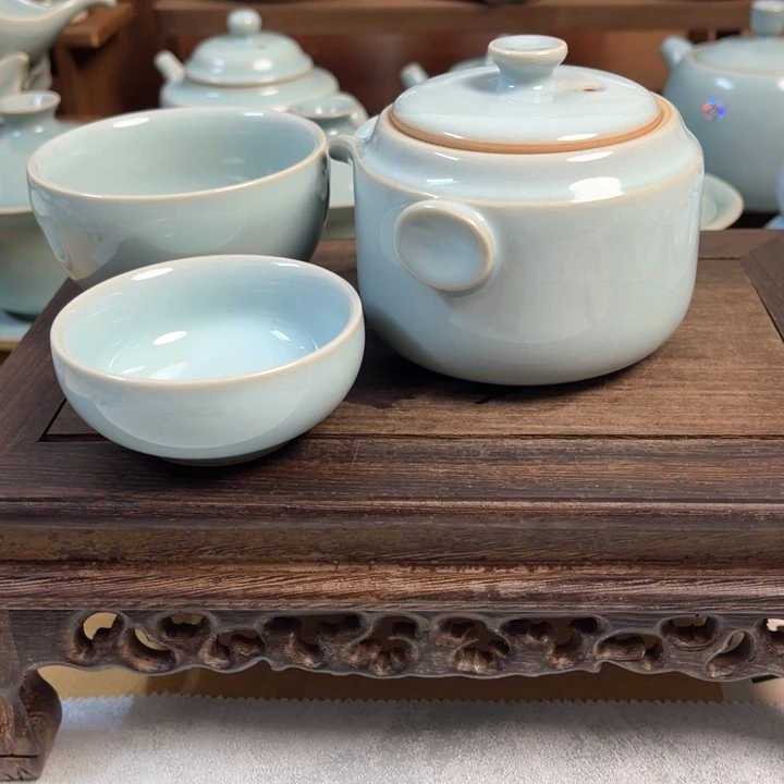汝州原矿原釉微瑕一壶二杯