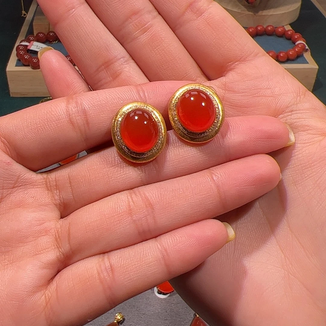 南红玛瑙18K金镶嵌耳饰