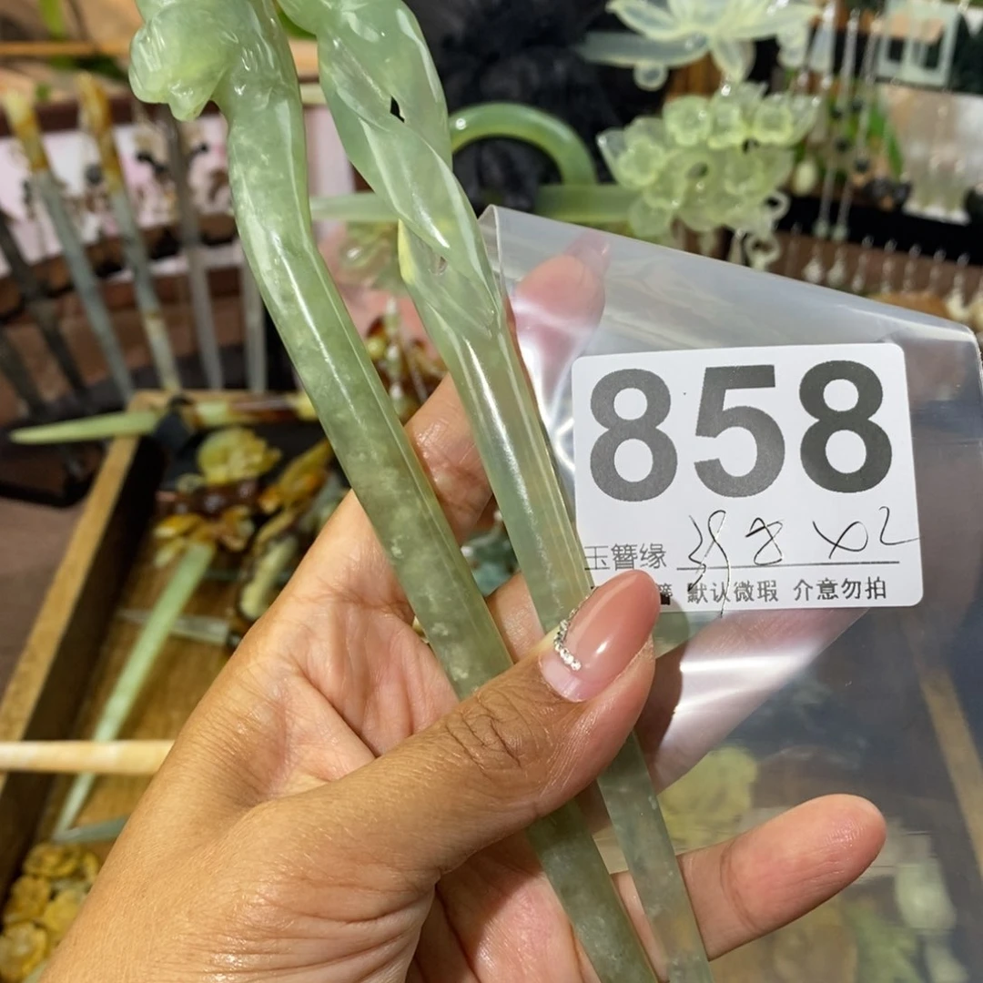 蛇纹石玉未镶嵌发簪月*里