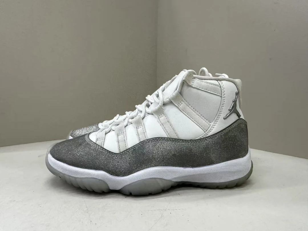 nike aj11满天星经典配色板鞋 38.5码 全新原盒