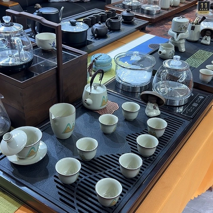 你在那里等他吗现在不