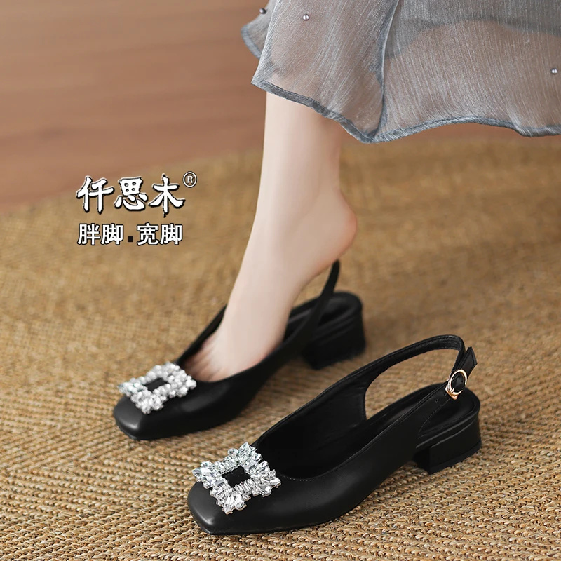 包头凉鞋女款2025新款夏季配裙子大码女鞋41到43胖脚宽肥40中跟42