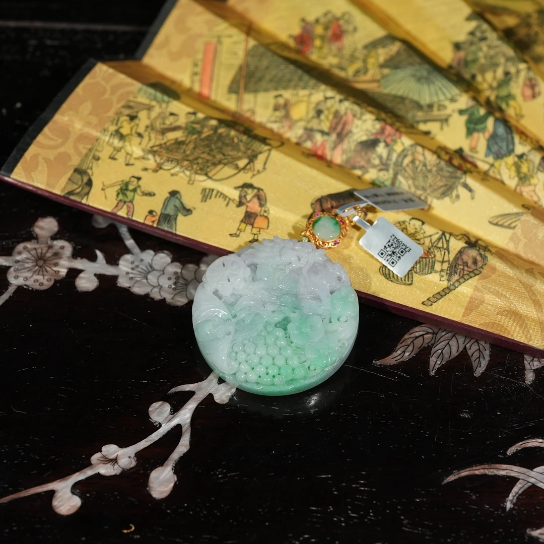 2.6香港王老板-翡翠吊坠kb371