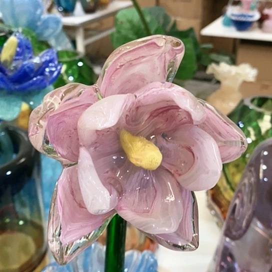 琉璃花瓶高45厘米宽9厘米