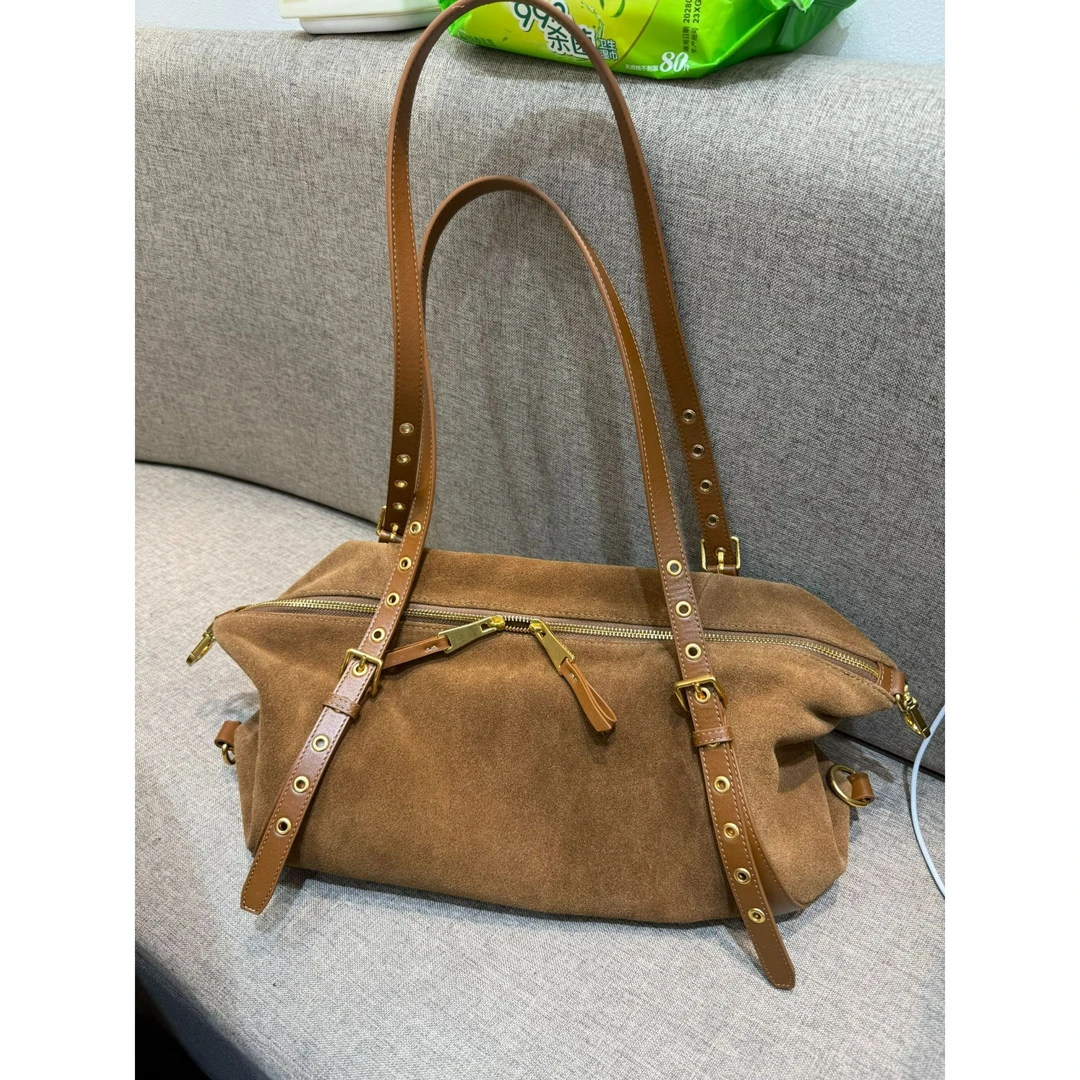 米娜家磨砂牛皮高质感法棍包单肩包