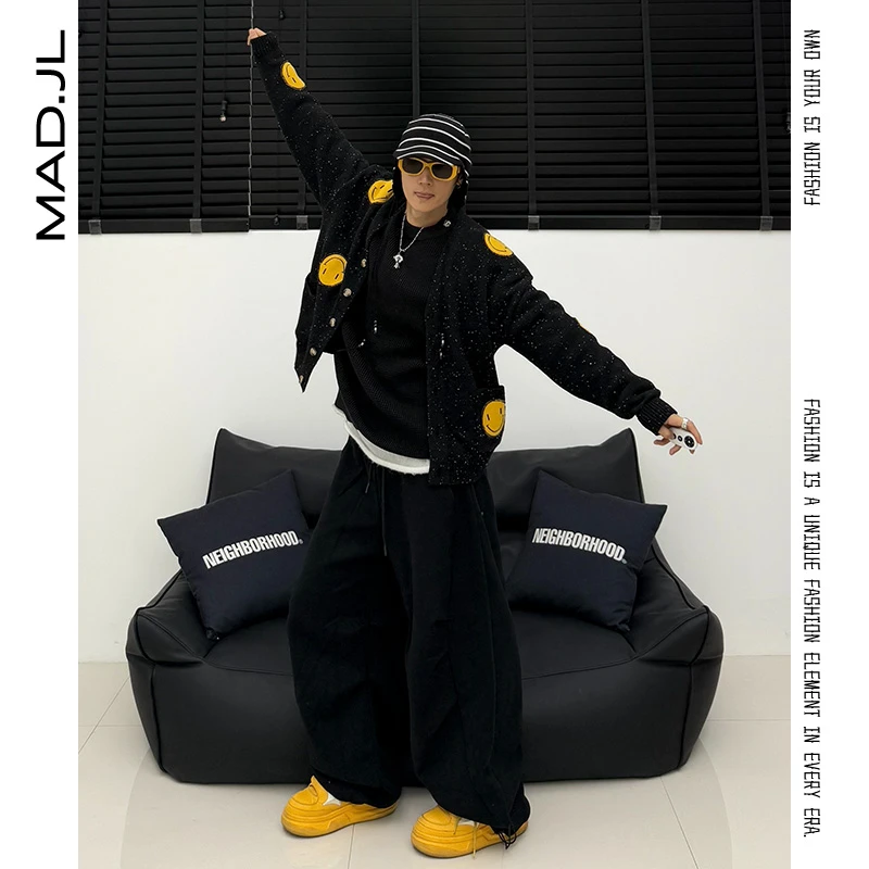 Mad秋冬羊毛混纺牛角扣宽松百搭开衫笑脸花纱针织毛衣男女同款