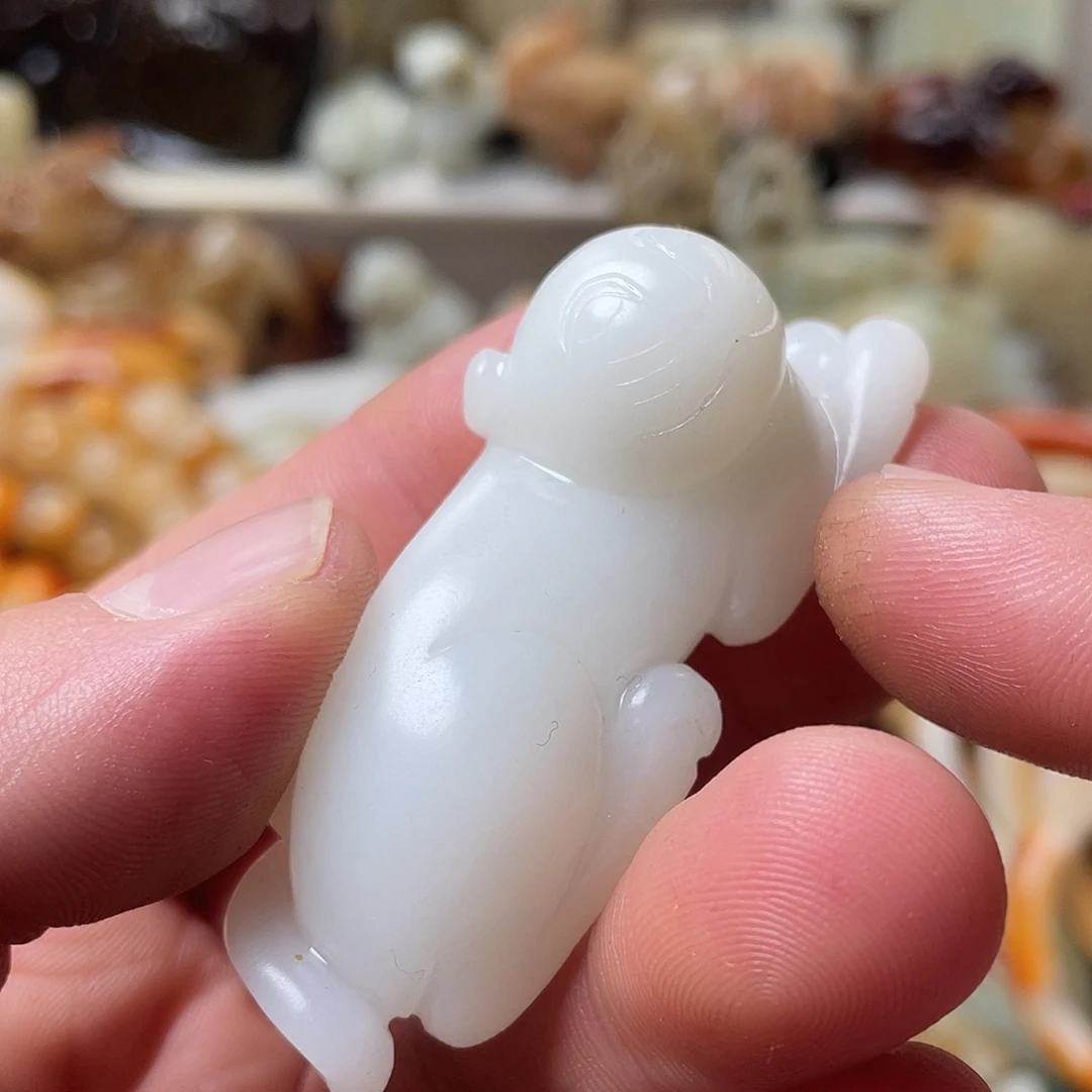 小***华和田玉未镶嵌颈饰