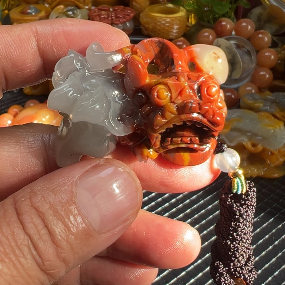 石英质玉未镶嵌颈饰