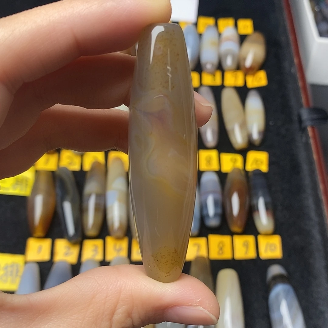 一***安玛瑙/玉髓未镶嵌颈饰