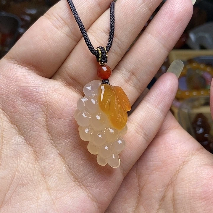 玛瑙/玉髓颈饰未镶嵌