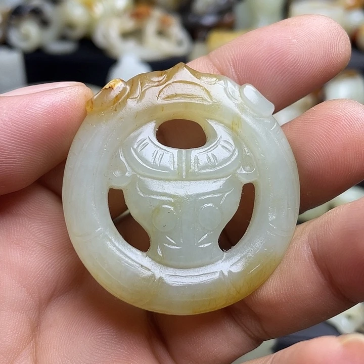 颈饰未镶嵌和田玉