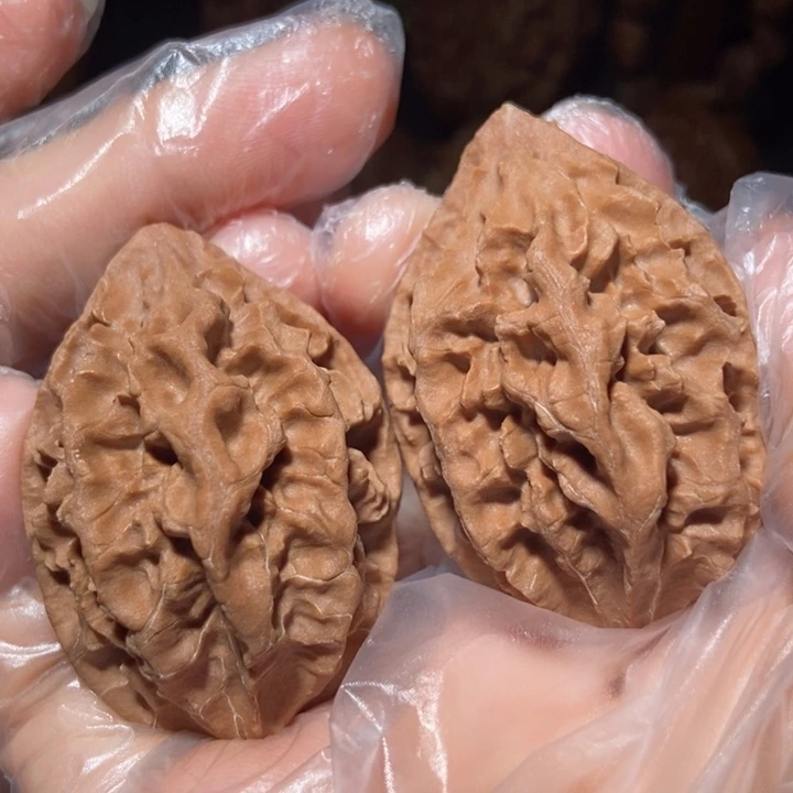 文玩核桃把件东北楸子小雪47