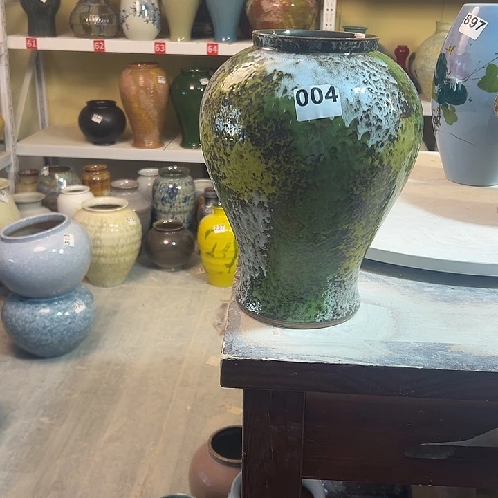 L***花瓶白泥高30口11。004