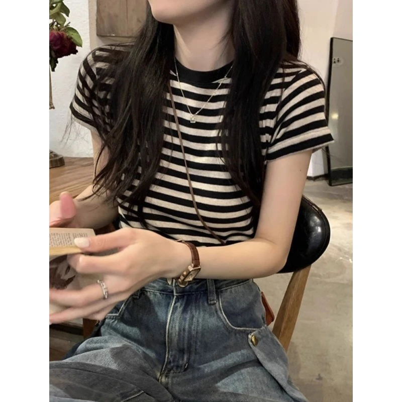 美式设计撞色圆领条纹打底衫女夏季修身显瘦短袖T恤辣妹内搭上衣