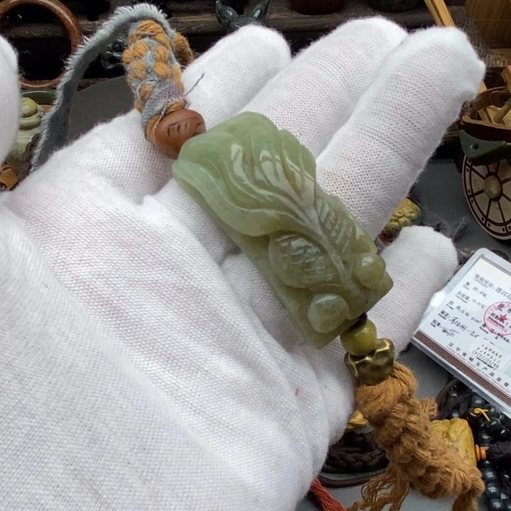 岫岩河磨玉（透闪石质玉）未镶嵌挂件电**鱼