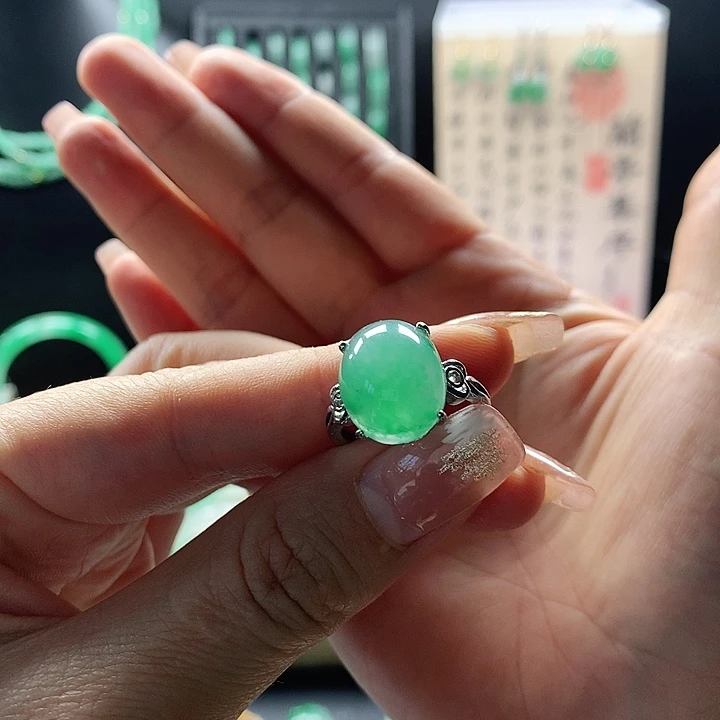 石英质玉戒指未镶嵌